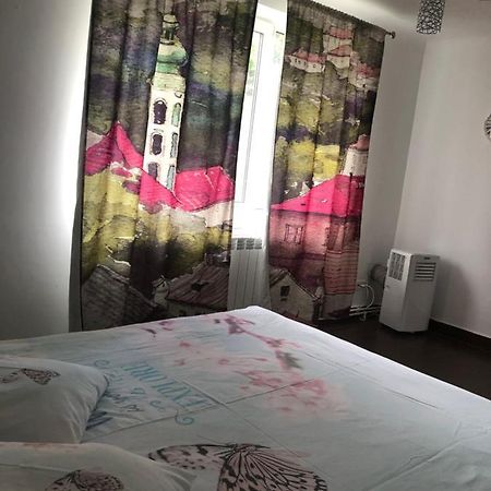 Central Home Piatra Neamt Ngoại thất bức ảnh